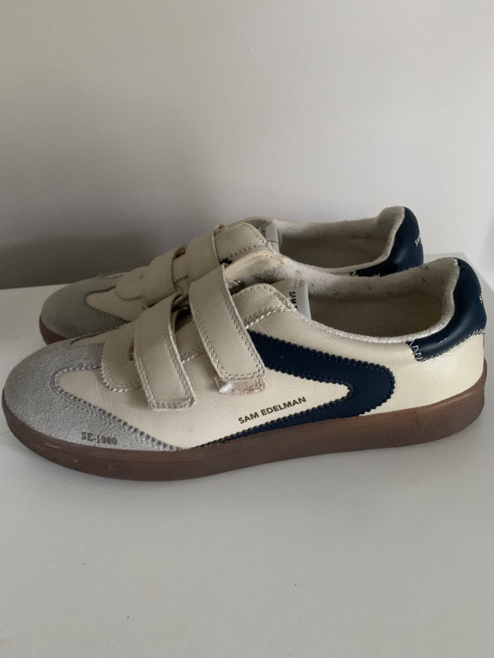 Sam Edelman Talia Cream, Navy Leather and Suede Sneakers size 10